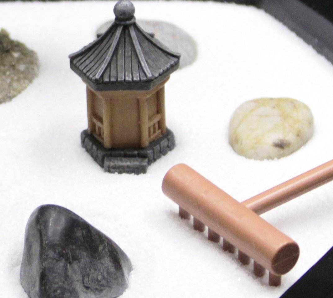 Nature's Mark Mini Zen Garden Kit for Desk with Rake, White Sand, Miniature Pagoda Figure, Black Hexagon Base, River Rocks, Miniature Succulent - zenfulharmony.com