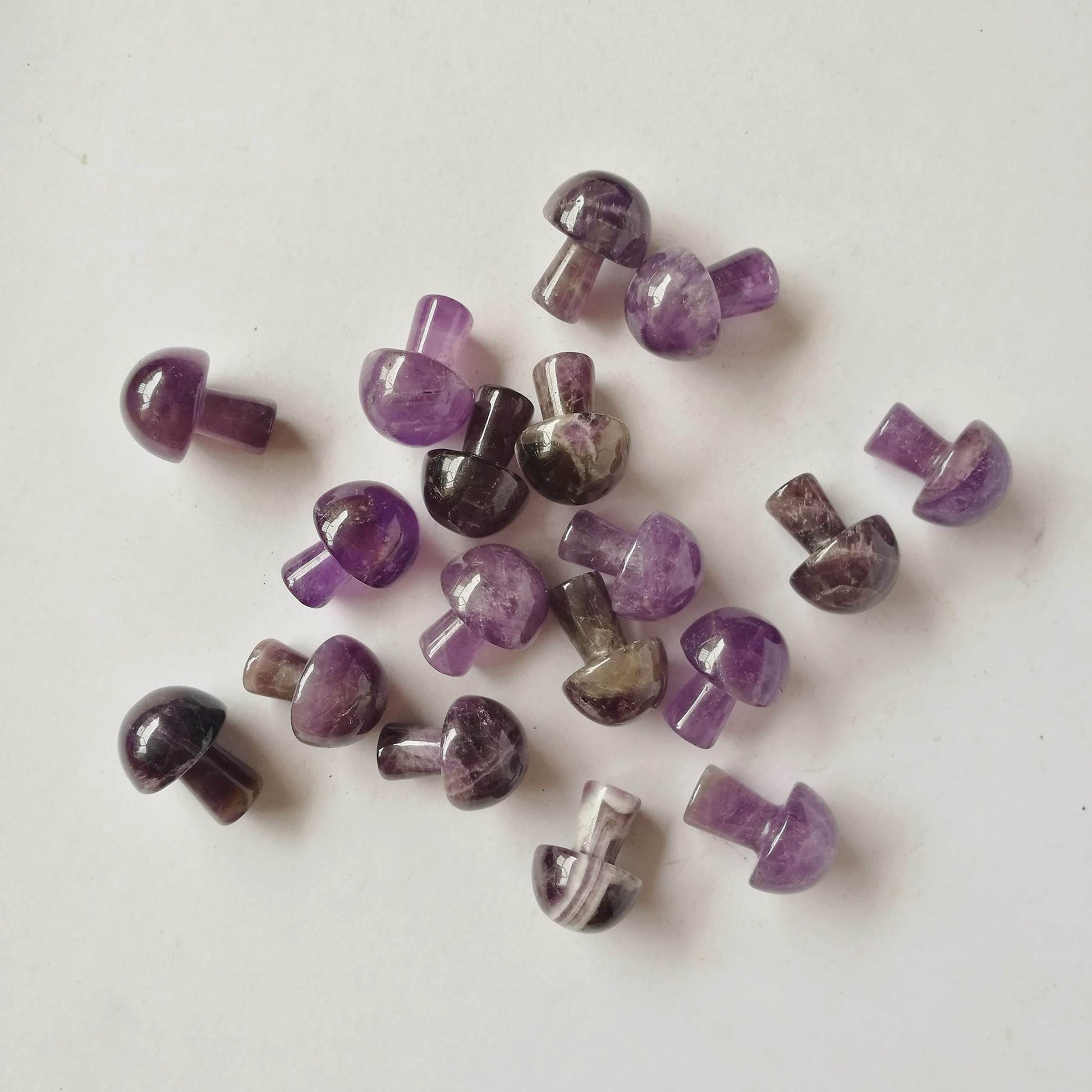 Bacatgem 7 Pcs Amethyst Mini Hand Carved Gemstone Mushrooms Crafts Chakra Decor Statue,Mushroom Crafts for Healing Chakra Reiki Balancing Home Decoration - zenfulharmony.com