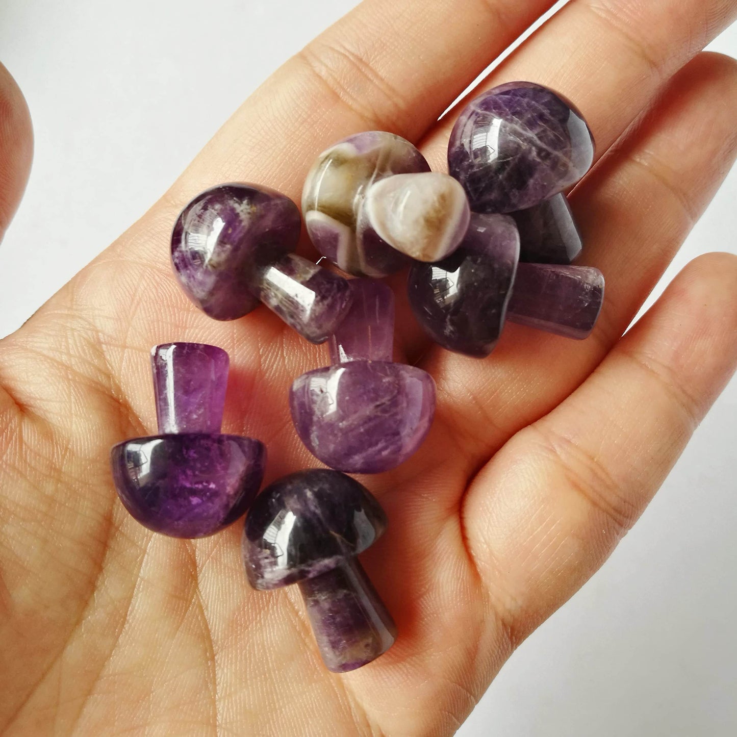 Bacatgem 7 Pcs Amethyst Mini Hand Carved Gemstone Mushrooms Crafts Chakra Decor Statue,Mushroom Crafts for Healing Chakra Reiki Balancing Home Decoration - zenfulharmony.com