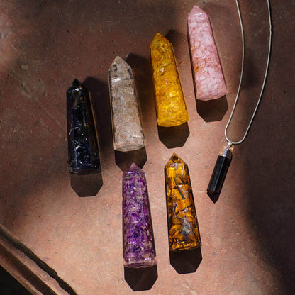 Healing Crystal Wand Set of 6 Orgonite – Includes 3” Amethyst Crystal, Tigers Eye, Rose Quartz, Black Tourmaline Stone, Citrine and Clear Quartz Orgone Crystal Plus Black Tourmaline Necklace - zenfulharmony.com