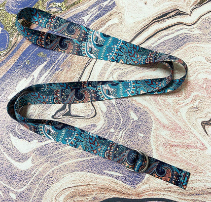 Aozora Yoga Strap for Stretching Yoga Bands Yoga Belt Pilates Straps with Extra Safe Adjustable D-Ring Buckle, 8 feet Non-Elastis Yoga Accessories for Pilates - zenfulharmony.com